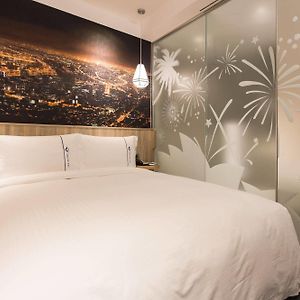 Standard Double Room no Window